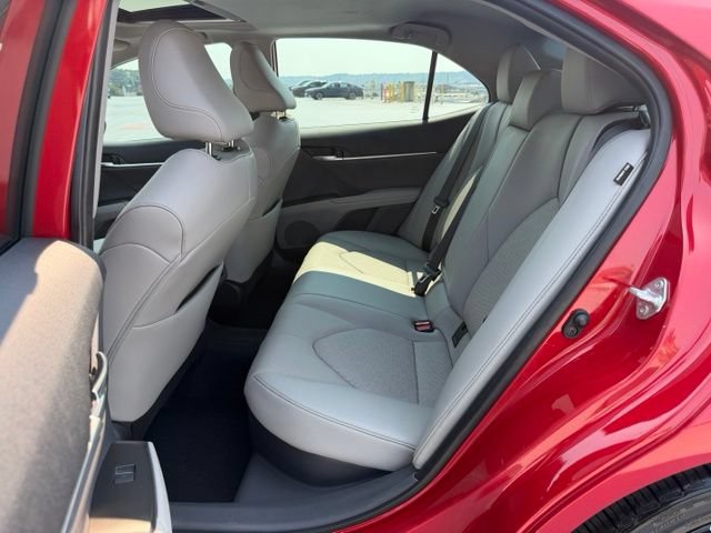 Used 2022 Toyota Camry XSE w/ Navigation Upgrade Package FWD image 11