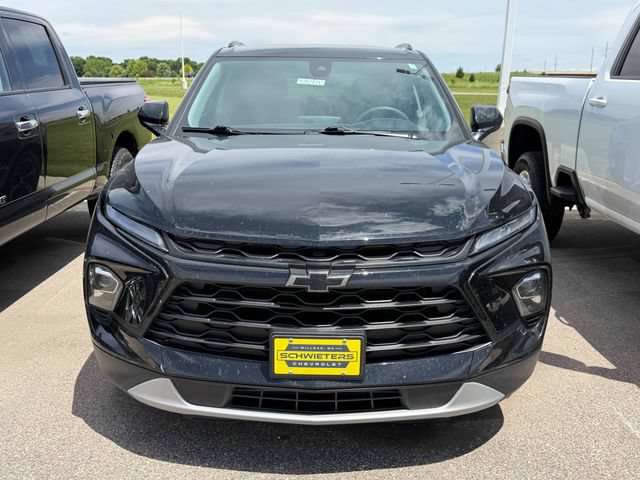 Used 2024 Chevrolet Blazer LT w/ Convenience Package AWD/4WD image 2