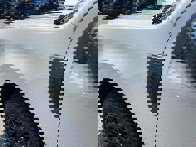 New 2025 Ford Maverick Lariat w/ Black Appearance Package image 24