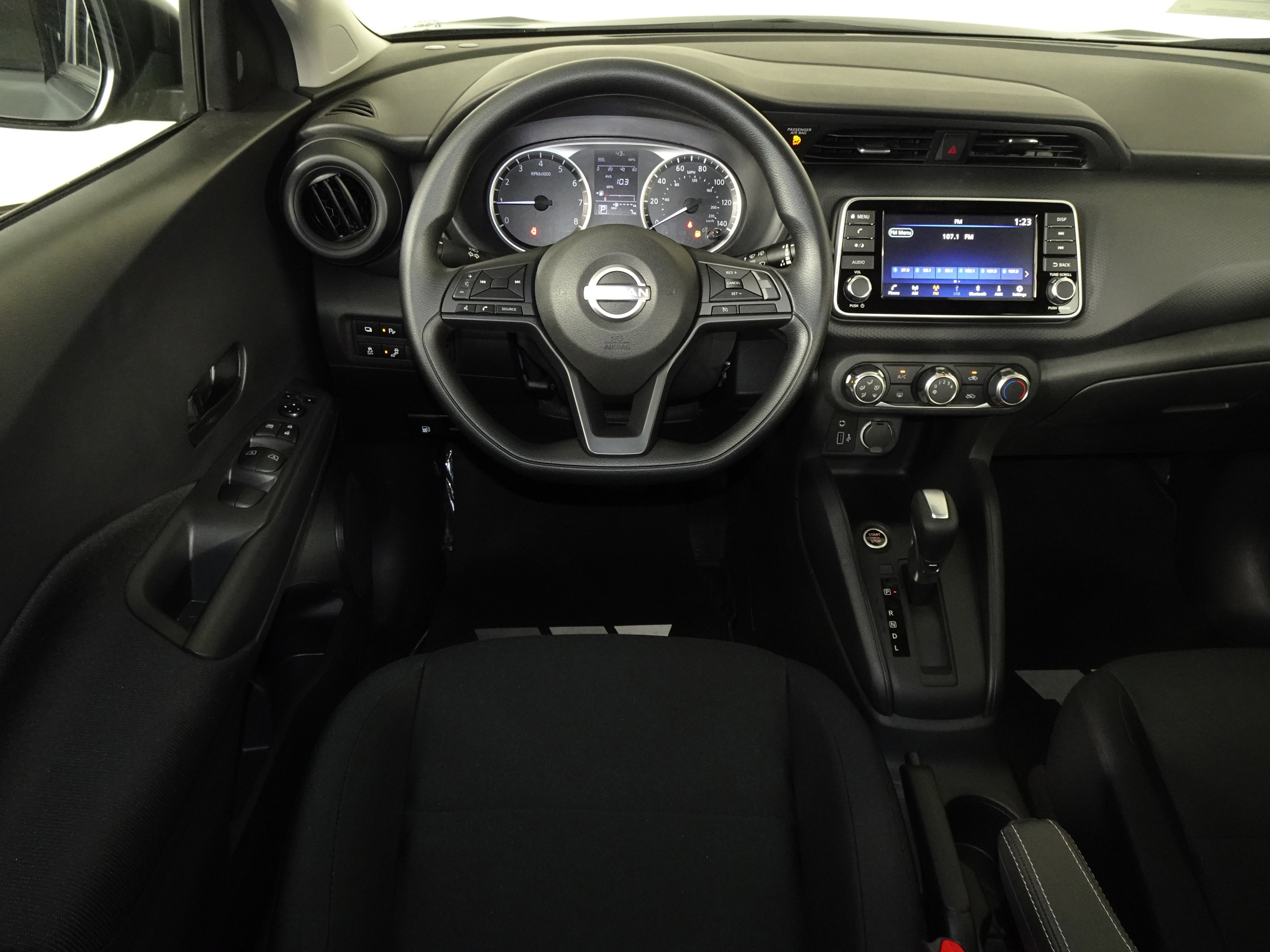 New 2025 Nissan Kicks Play S image 5