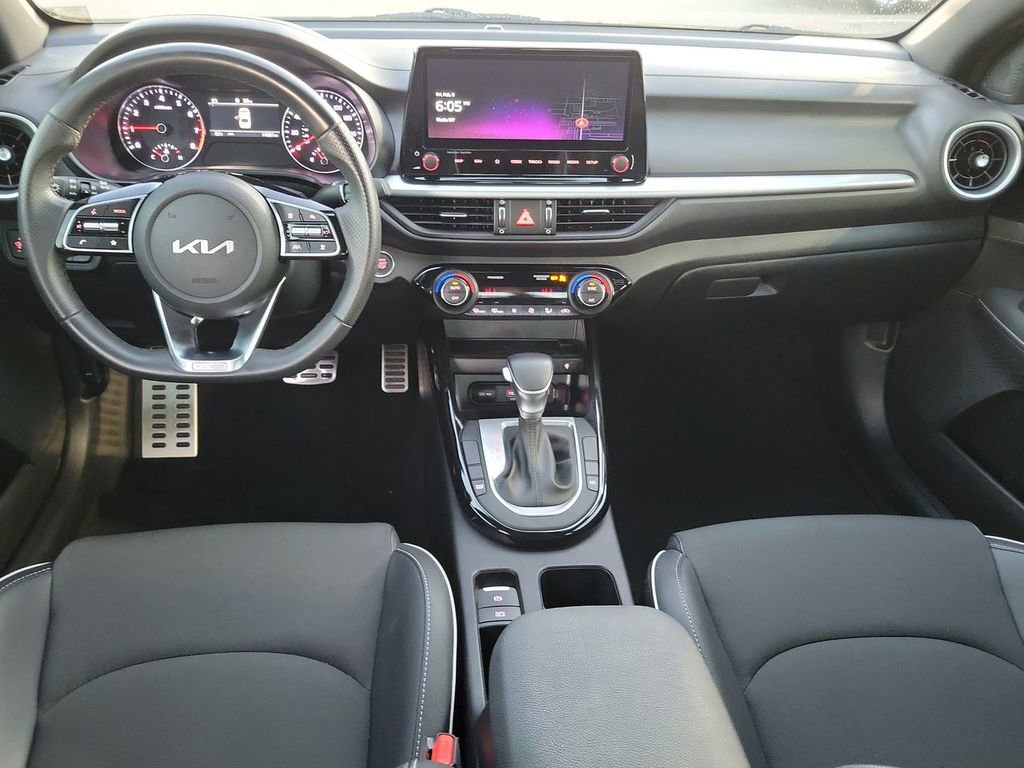 Used 2024 Kia Forte GT-Line w/ GT-Line Premium Package image 15