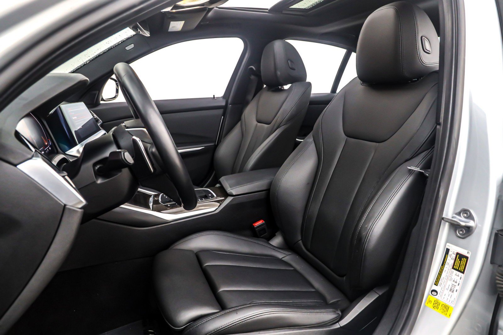 Used 2019 BMW 330i Sedan w/ Convenience Package image 16