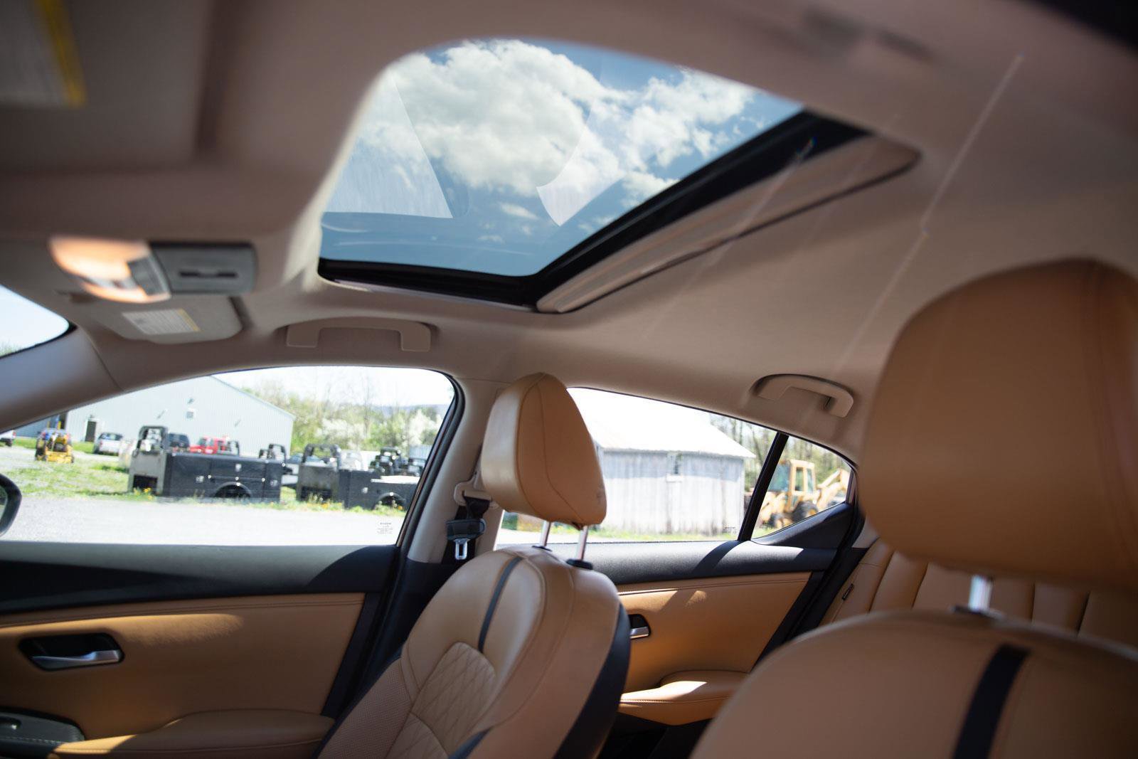 Used 2022 Nissan Sentra SV w/ SV Premium Package FWD image 18