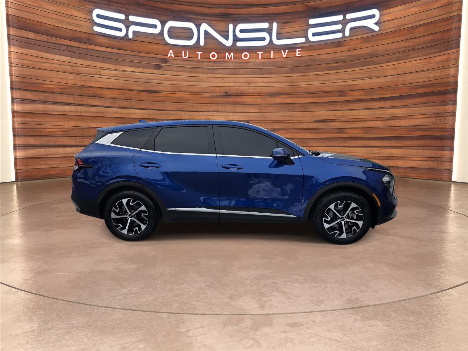 Used 2023 Kia Sportage EX image 8