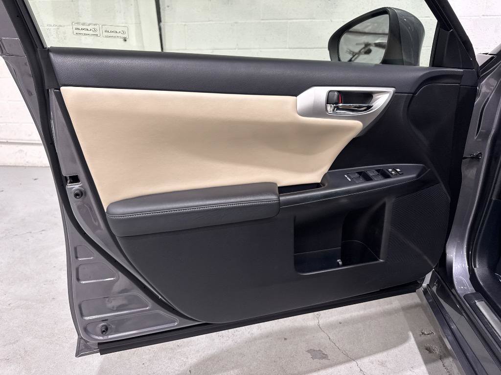 Used 2012 Lexus CT 200h Premium w/ Premium Audio Pkg FWD image 25