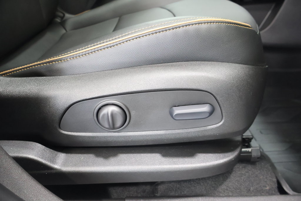 Used 2024 GMC Terrain AT4 w/ Infotainment Package II AWD/4WD image 22