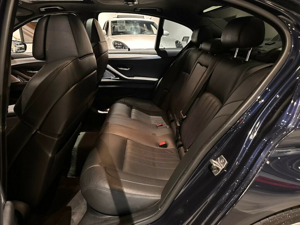 Used 2013 BMW M5 RWD image 18