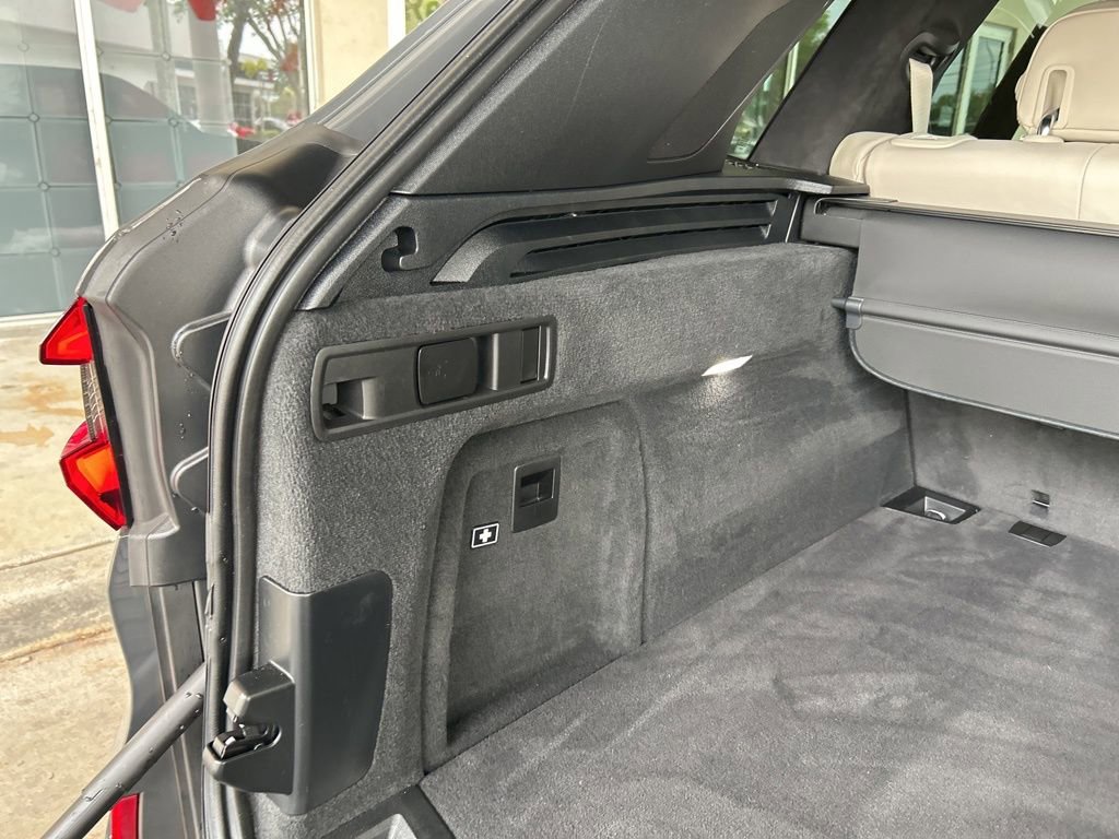 Used 2021 BMW X5 M50i w/ Executive Package image 49