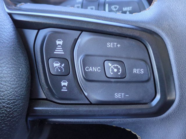 Used 2024 Jeep Wrangler Unlimited w/ Convenience Group AWD/4WD image 25