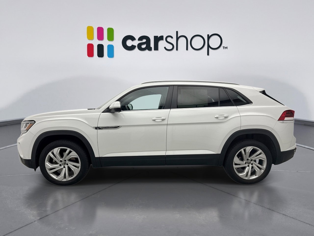 Used 2020 Volkswagen Atlas Cross Sport SE w/ Towing Package image 2