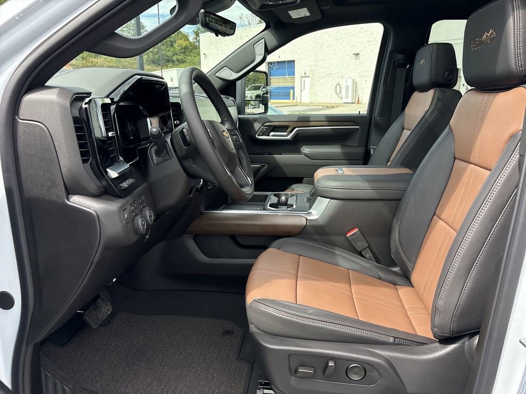 New 2026 Chevrolet Silverado 3500 High Country w/ High Country Premium Package image 21