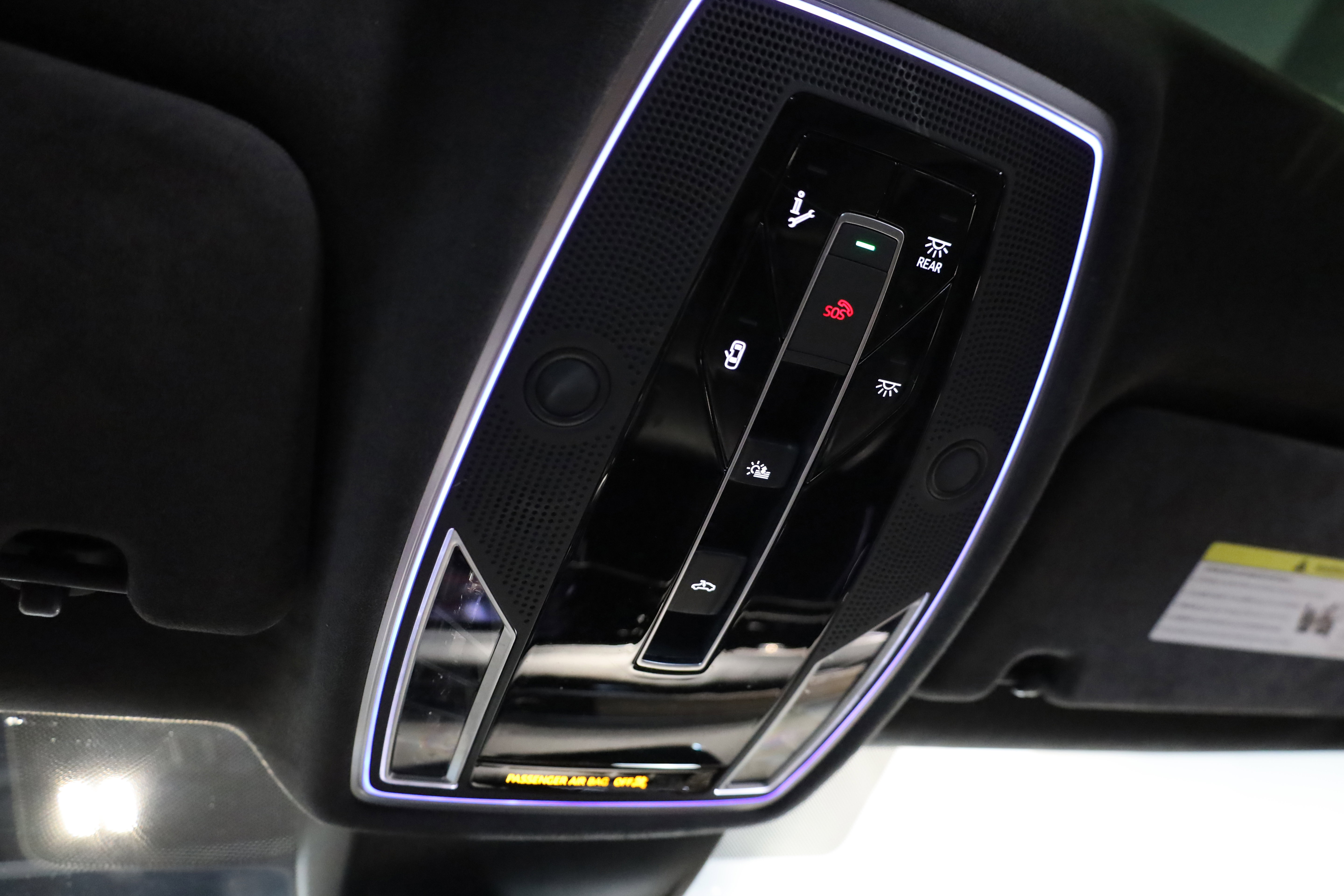 Used 2020 Audi A8 L 4.0T w/ Sport Plus Package image 35