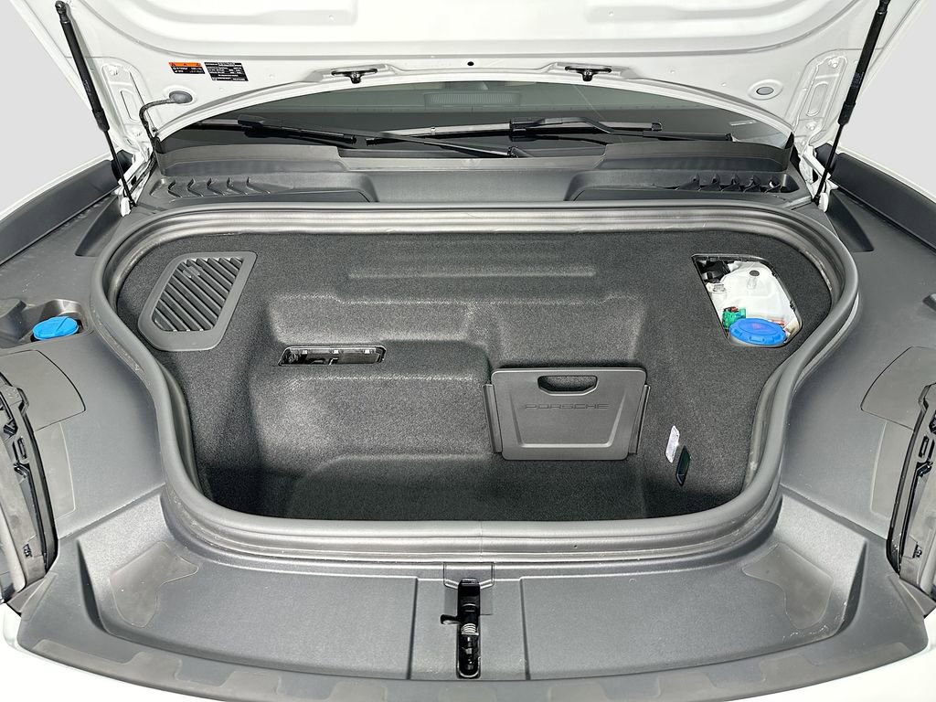 Used 2025 Porsche Macan 4S Electric image 33