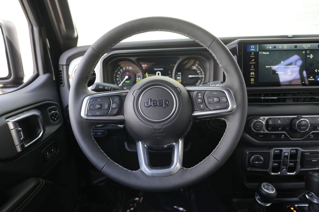 Used 2025 Jeep Wrangler Unlimited Sahara w/ Safety Group AWD/4WD image 45