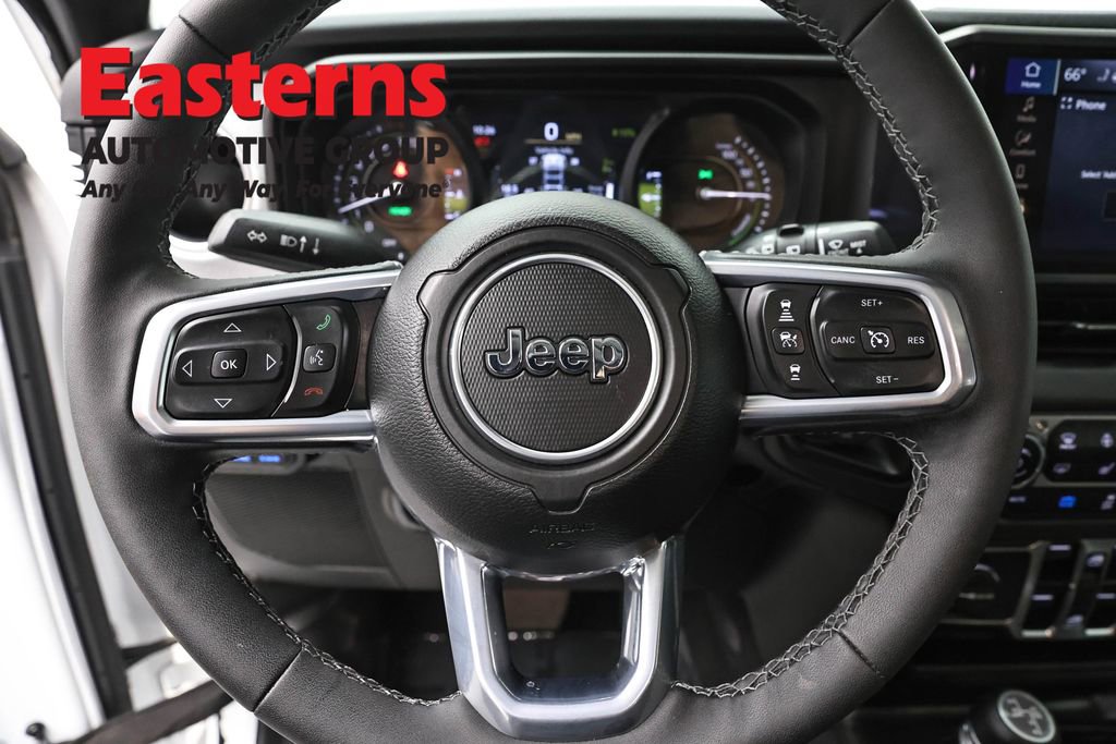 Used 2025 Jeep Wrangler Unlimited Sahara image 10