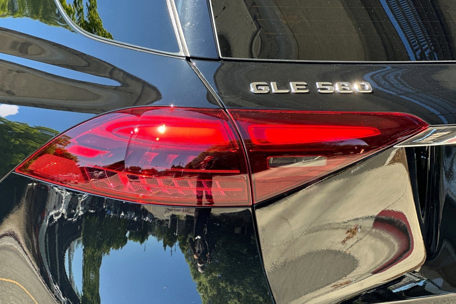 New 2026 Mercedes-Benz GLE 580 4MATIC image 13