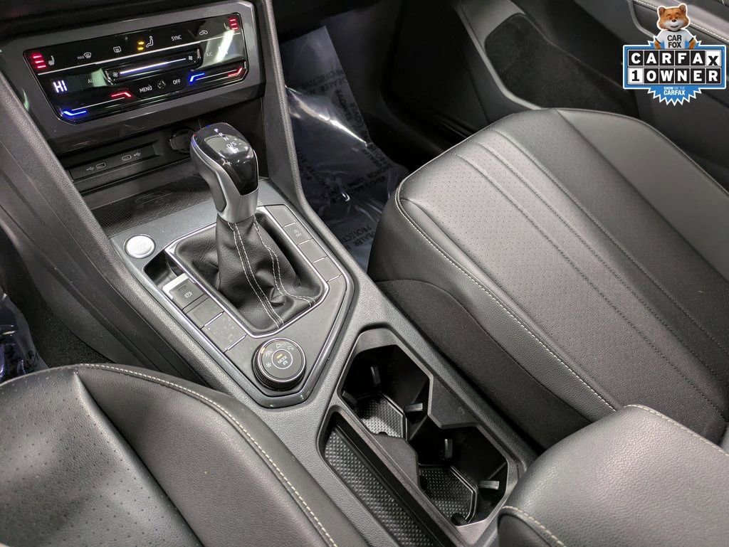 Used 2022 Volkswagen Tiguan SE w/ Panoramic Sunroof Package image 16