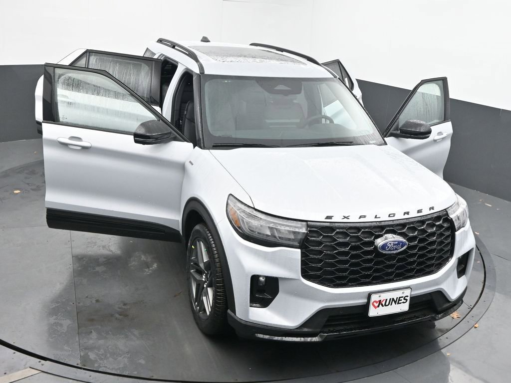 New 2026 Ford Explorer ST-Line w/ ST-Line Street Pack image 59