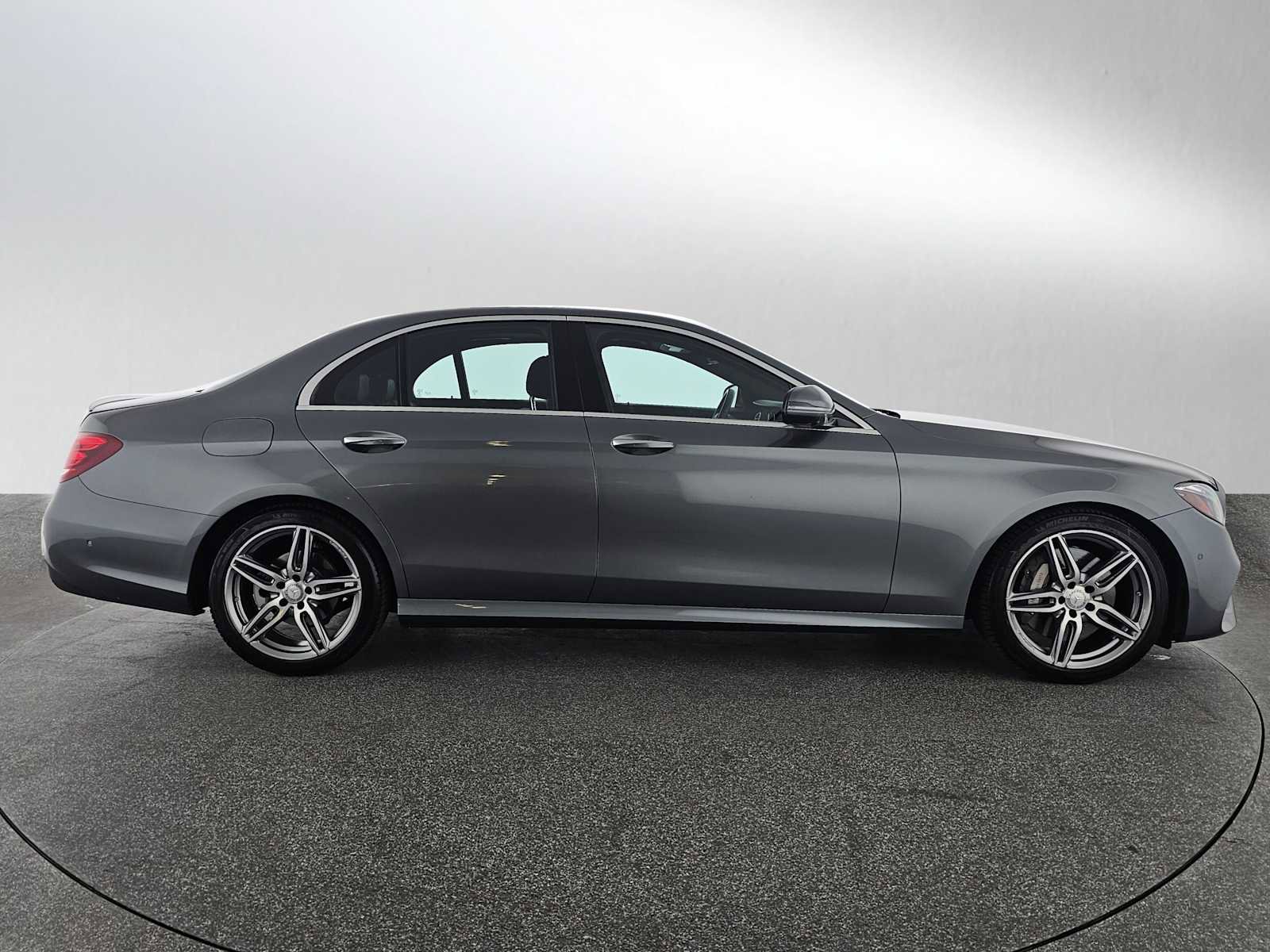 Used 2017 Mercedes-Benz E 300 image 2