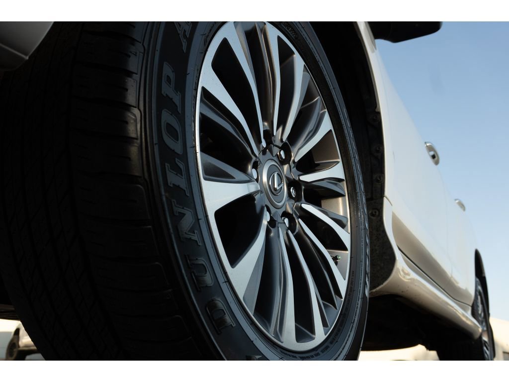 Used 2023 Lexus GX 460 Luxury w/ Accessory Package image 9