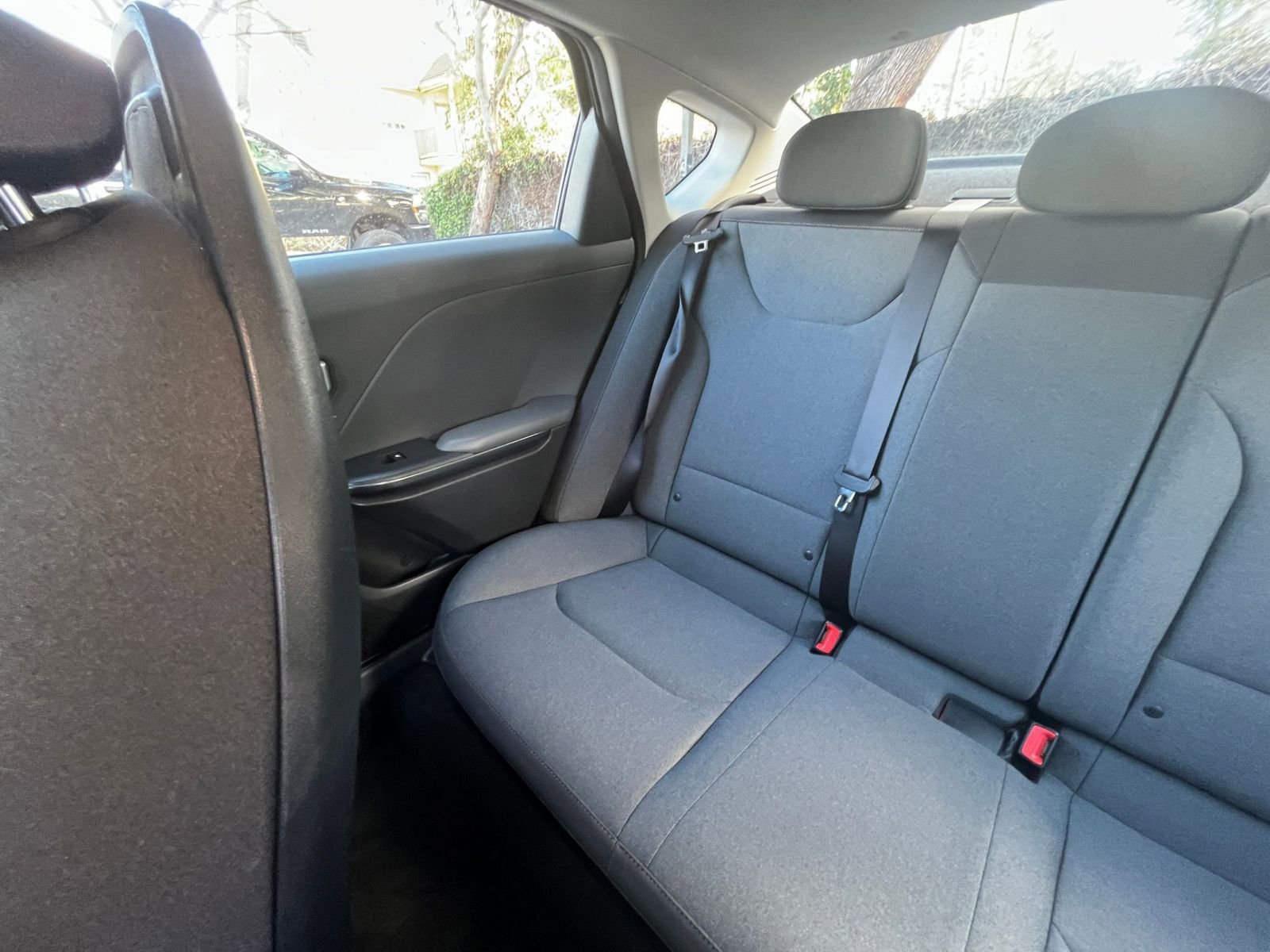 Used 2025 Kia K4 LXS image 38