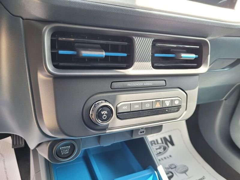 New 2025 Ford Maverick XLT w/ XLT Luxury Package FWD image 16
