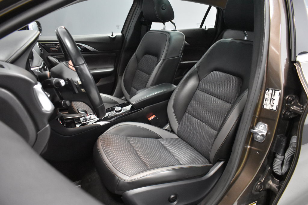 Used 2019 INFINITI QX30 AWD w/ Navigation Package image 5