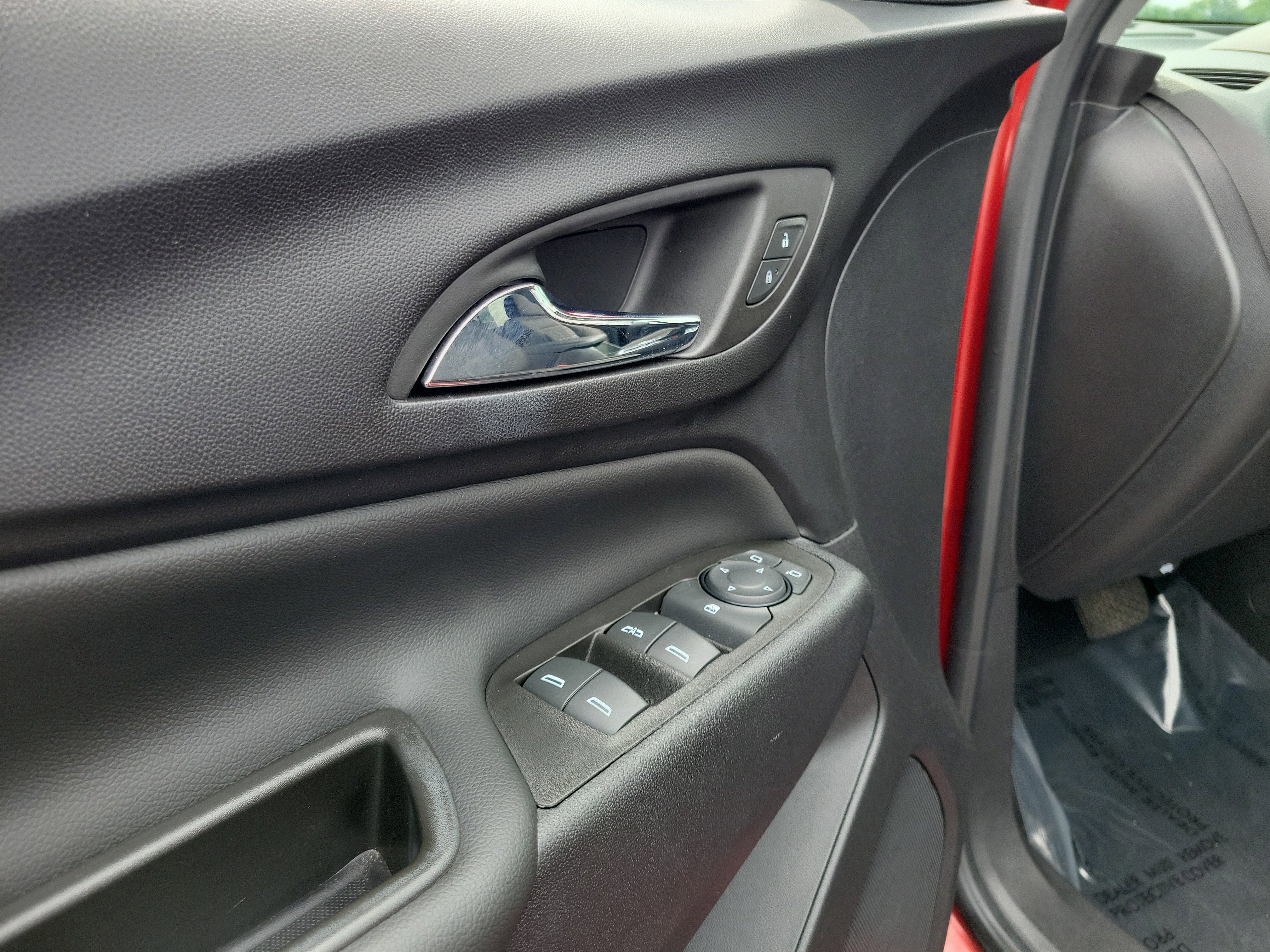 Used 2023 Chevrolet Equinox LT image 18