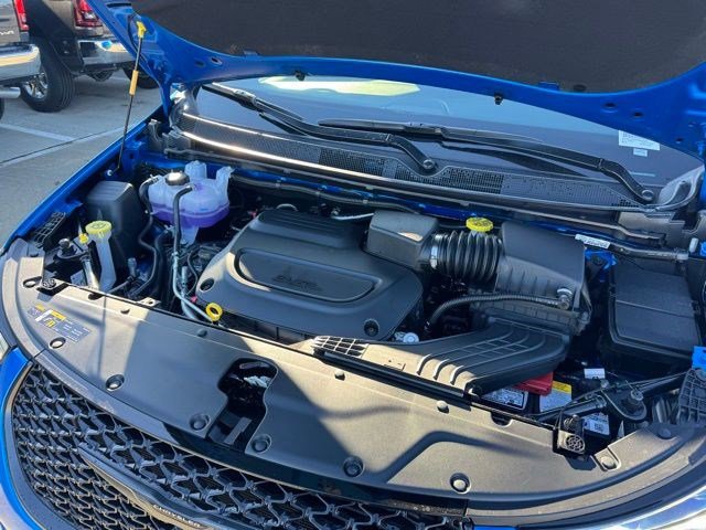 New 2026 Chrysler Pacifica Limited w/ S Appearance Package image 44