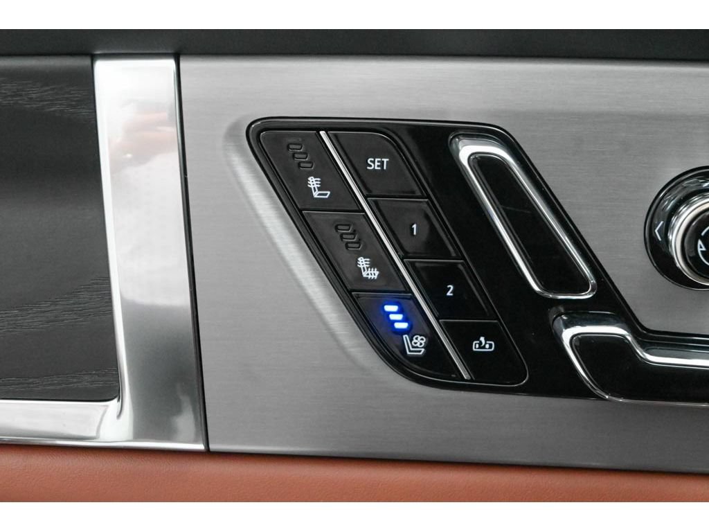 New 2027 Cadillac Vistiq Platinum AWD/4WD image 24