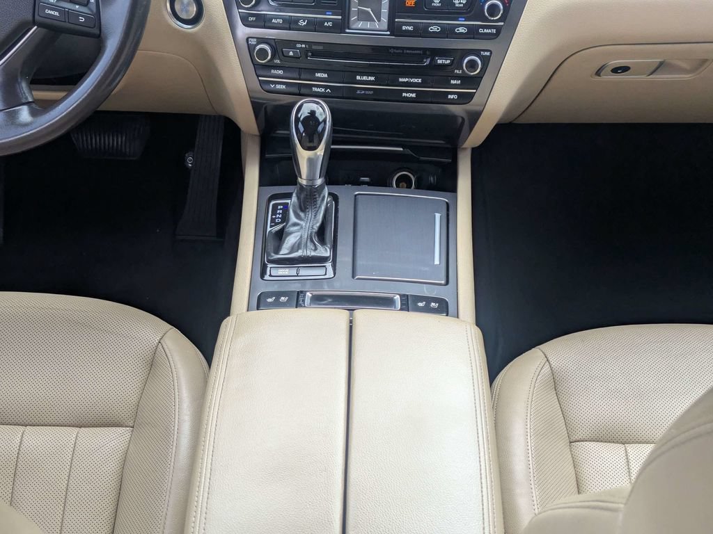 Used 2016 Hyundai Genesis 3.8 w/ Option Group 02 RWD image 17