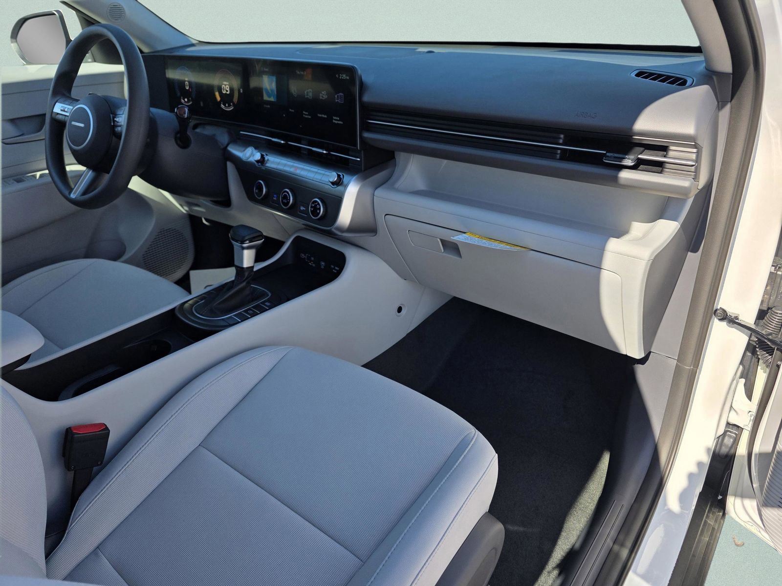 New 2026 Hyundai Kona SE FWD image 9