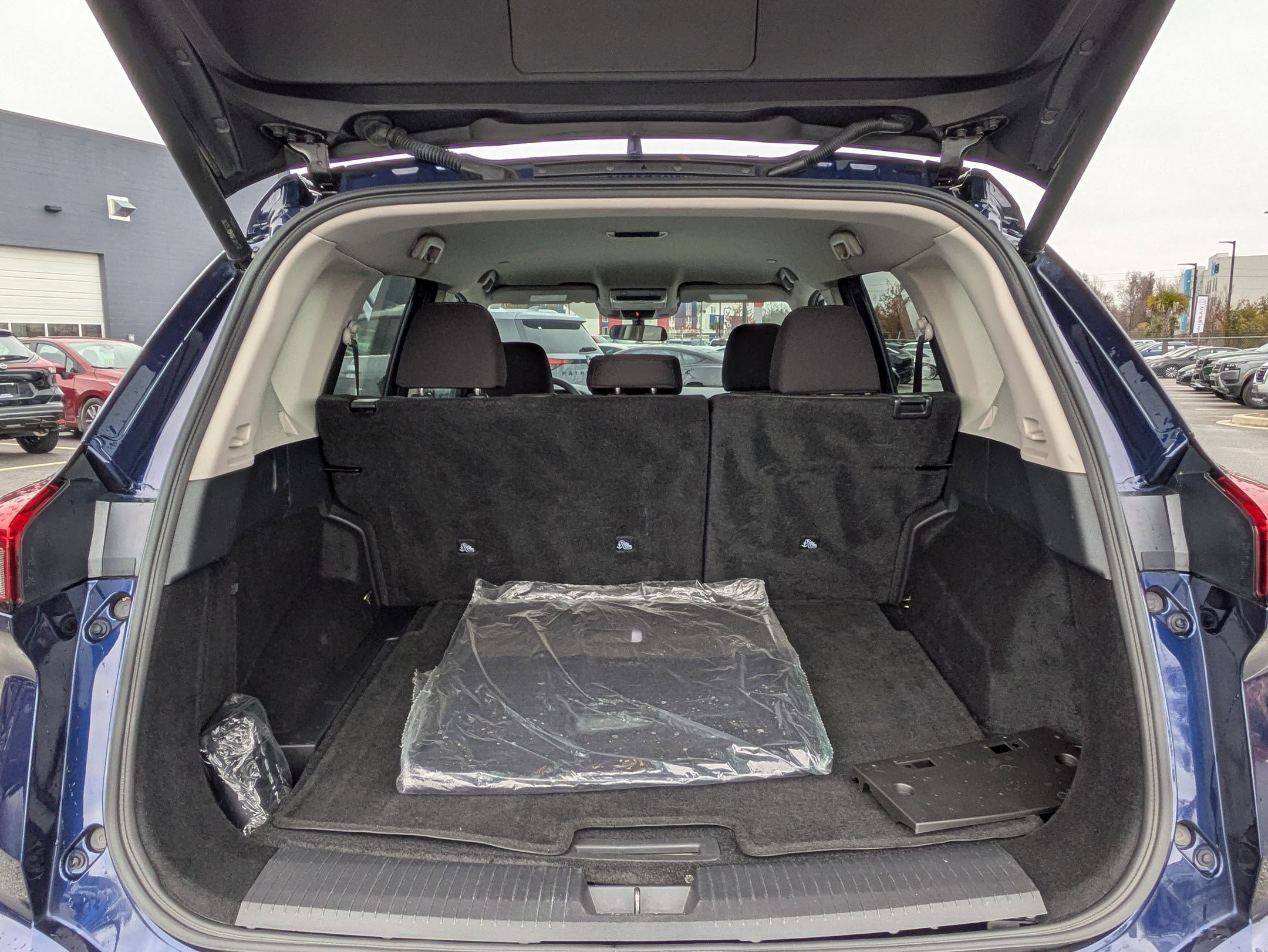 Certified 2024 Nissan Rogue SV image 29