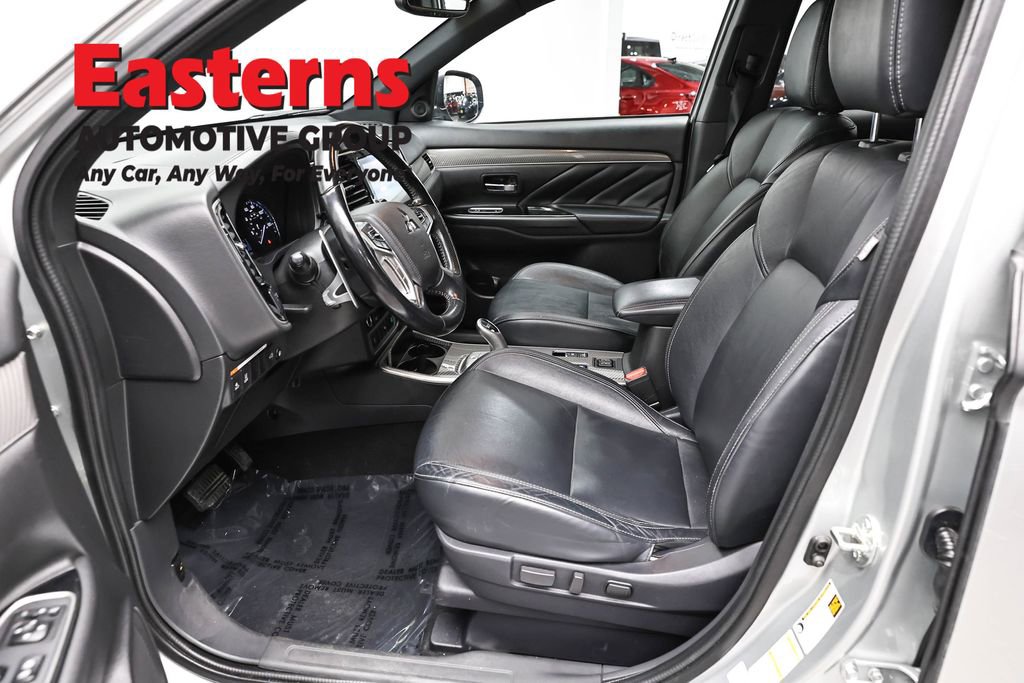 Used 2022 Mitsubishi Outlander LE AWD/4WD image 14