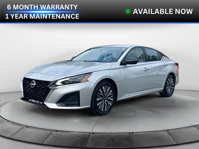Used 2024 Nissan Altima 2.5 SV image 1