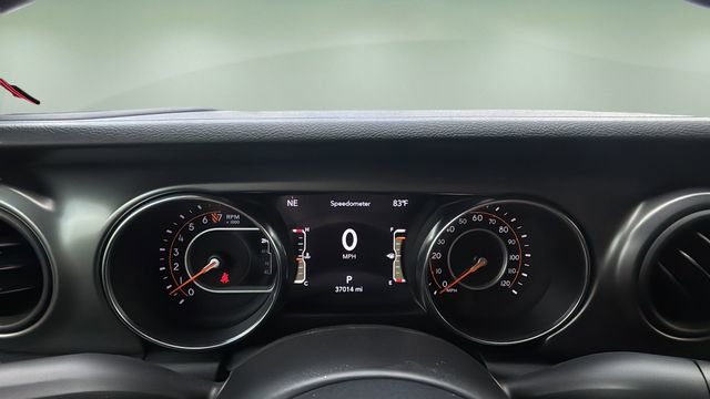 Used 2021 Jeep Gladiator Willys image 15