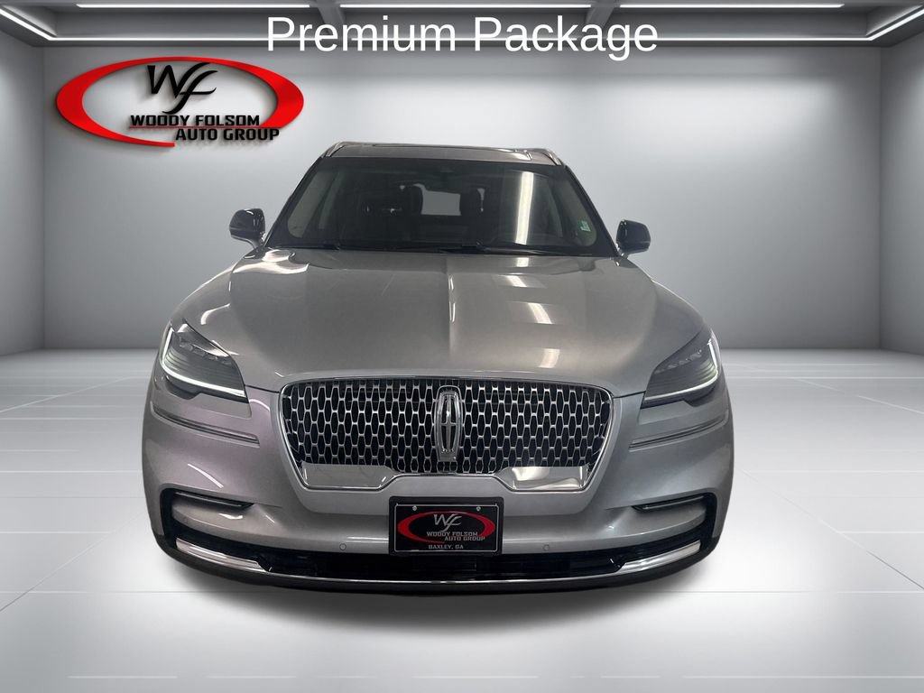 Used 2023 Lincoln Aviator 2WD w/ Premium Package image 2