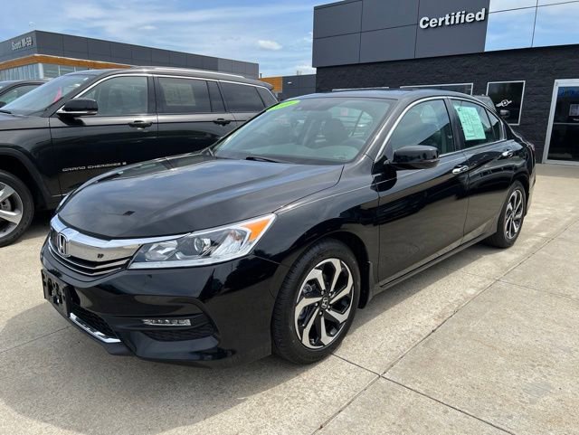 Used 2016 Honda Accord EX image 3
