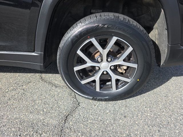 Used 2023 Jeep Grand Cherokee L Limited image 12