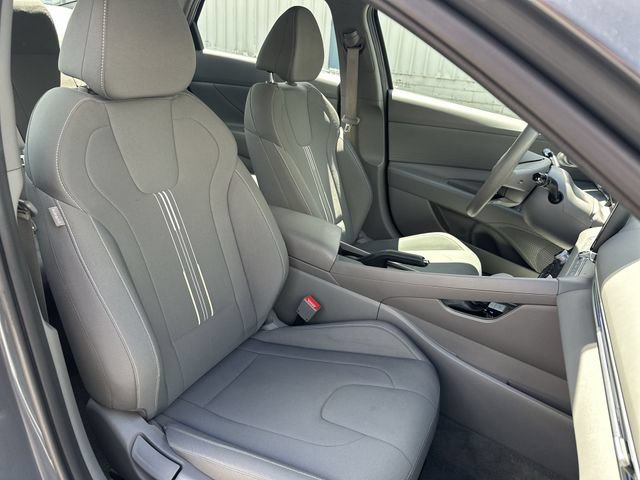 Used 2024 Hyundai Elantra SEL FWD image 26