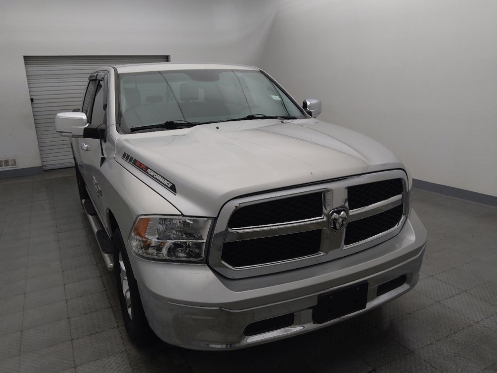 Used 2019 RAM 1500 Classic SLT w/ Luxury Group RWD image 14