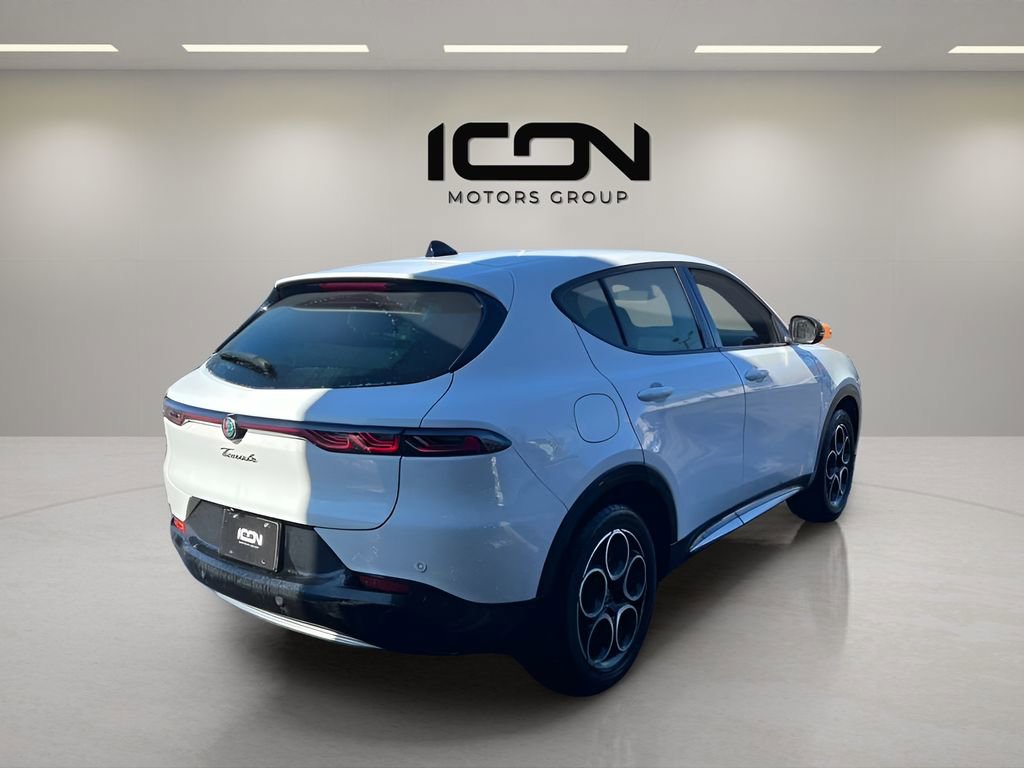 Used 2024 Alfa Romeo Tonale Ti image 5