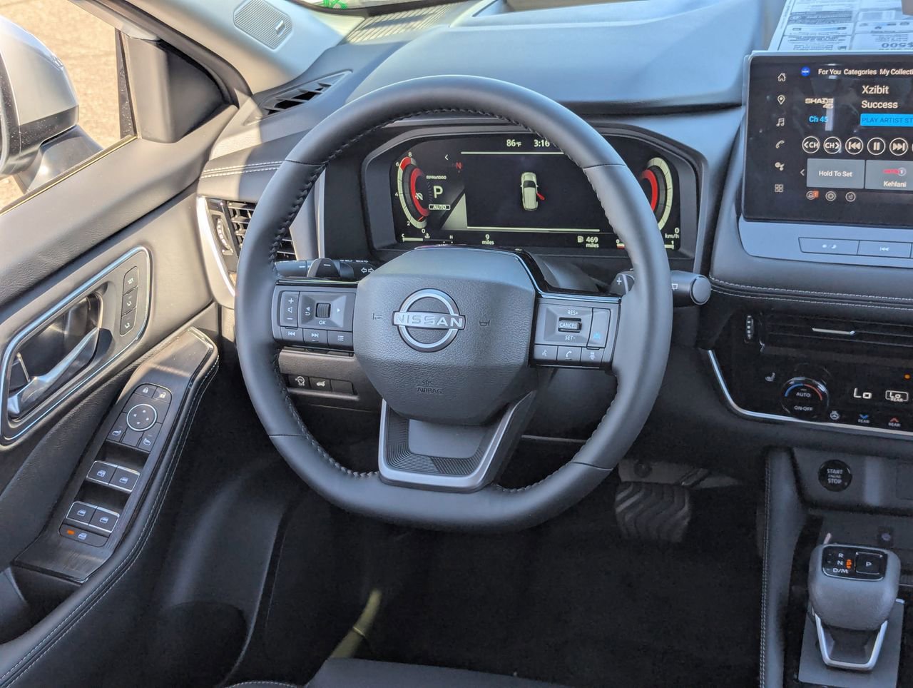 New 2026 Nissan Rogue Platinum w/ Platinum Premium Package image 25