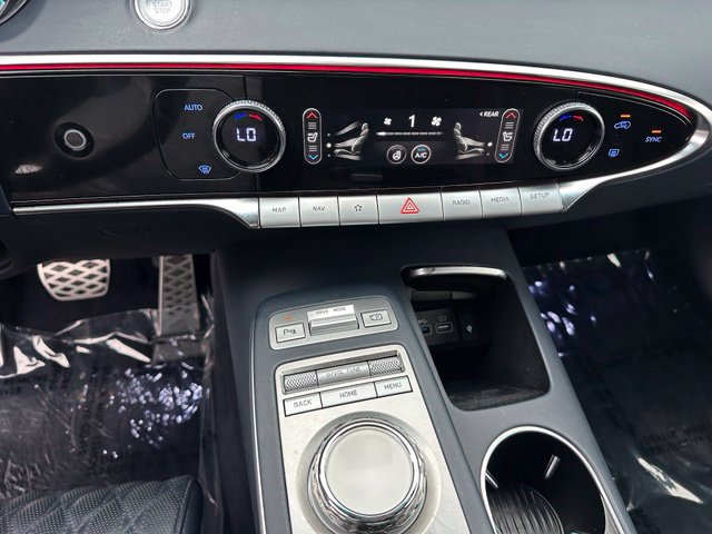 Used 2023 Genesis GV70 3.5T Sport w/ Sport Prestige Package AWD/4WD image 25