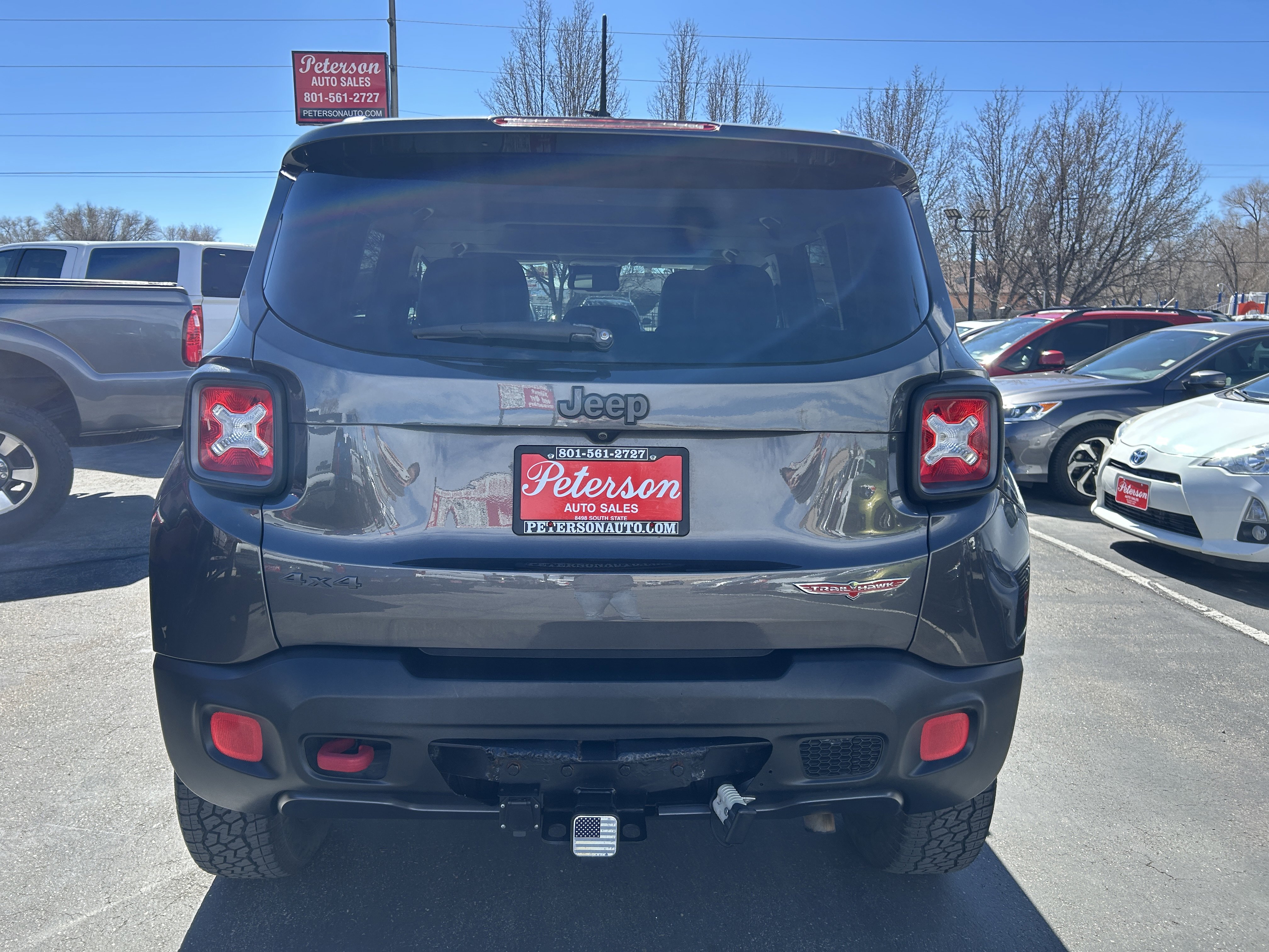 Used 2016 Jeep Renegade Trailhawk w/ Premium Trailhawk Package AWD/4WD image 8