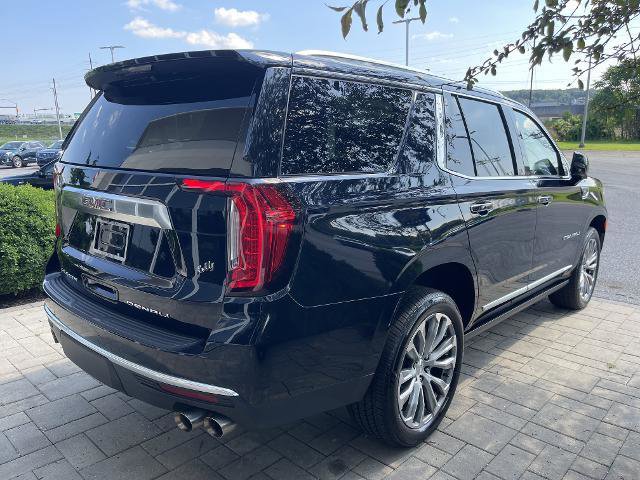 Used 2021 GMC Yukon Denali w/ Denali Premium Package image 8