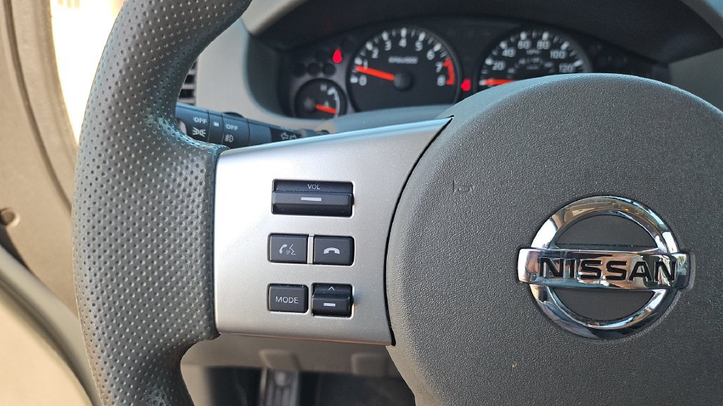 Certified 2020 Nissan Frontier SV w/ Midnight Edition Floor Mats RWD image 9