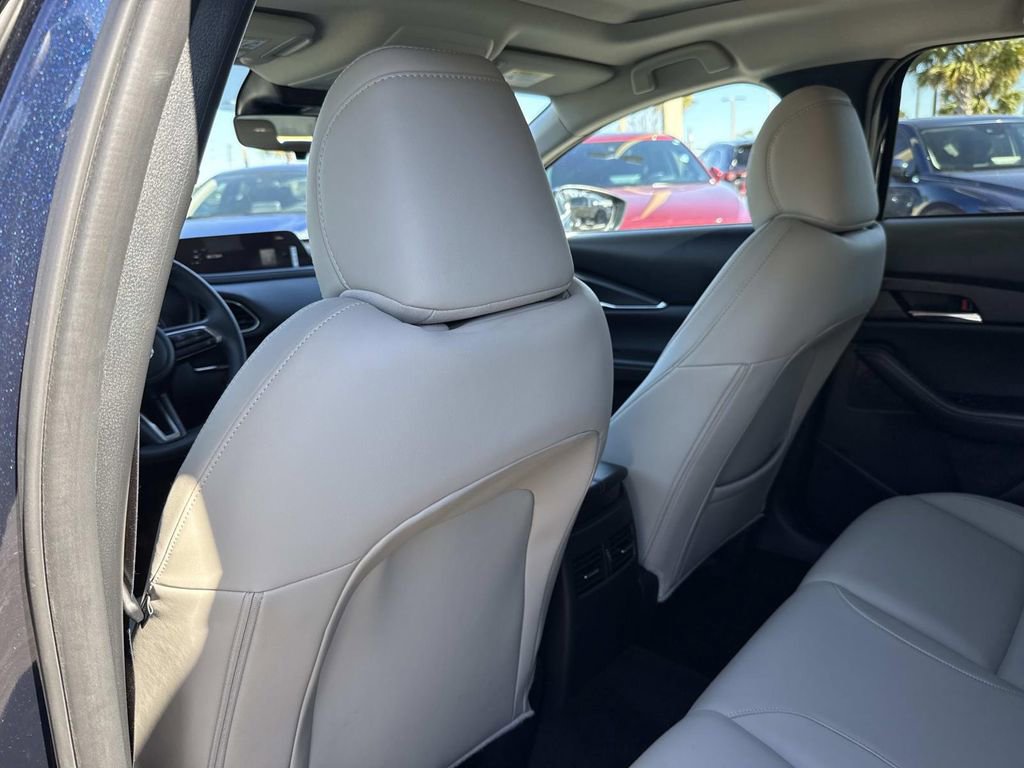 Certified 2025 MAZDA CX-30 AWD 2.5 S w/ Preferred Package image 16
