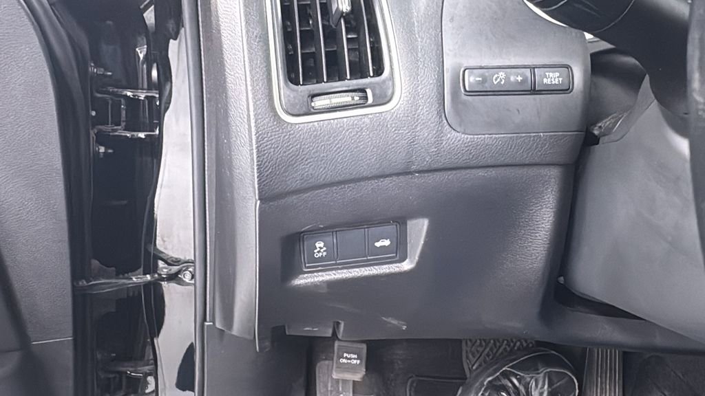 Used 2021 INFINITI Q50 Luxe w/ Cargo Package image 32