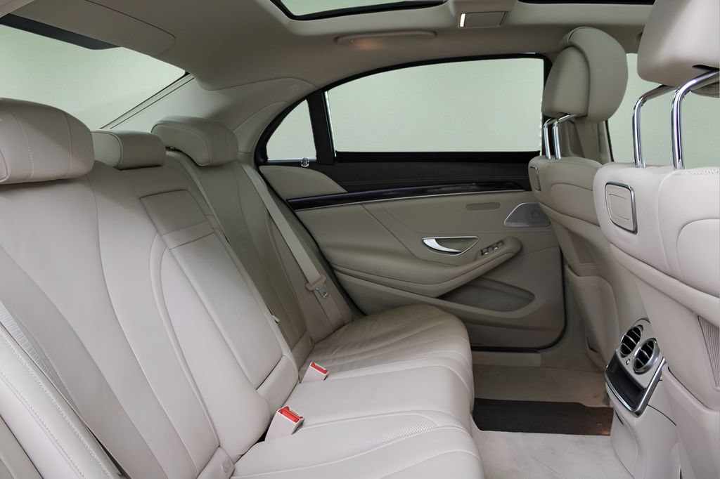 Used 2019 Mercedes-Benz S 450 Sedan image 24